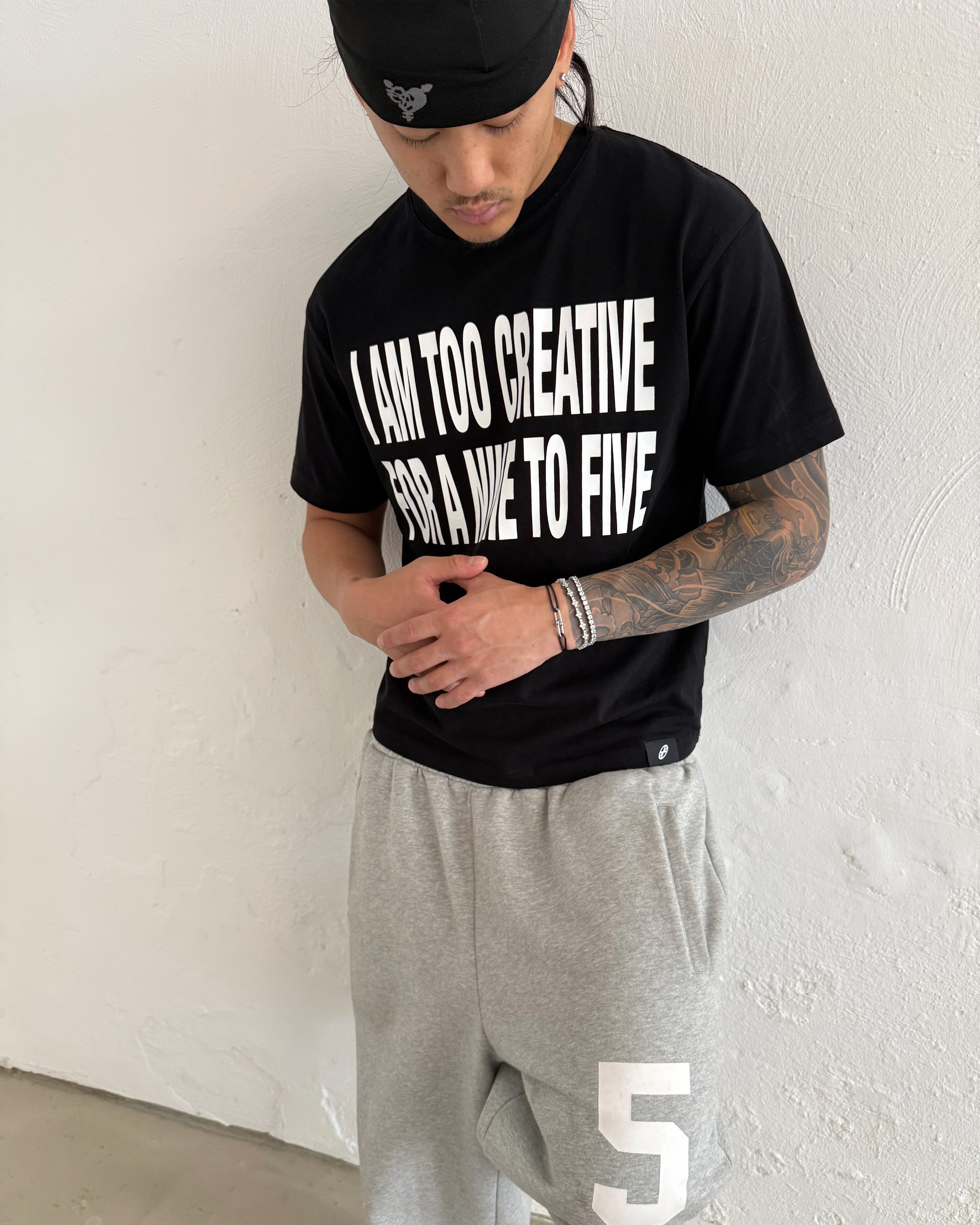 TOO CREATIVE TEE